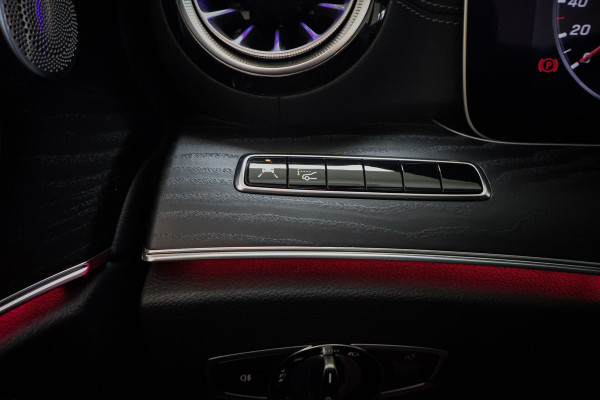 Mercedes-Benz E-Klasse Cabrio 200 Premium Plus AMG | STOELVERWARMING & NEKVERWARMING | SFEERVERLICHTING | 360 CAMERA | HEAD UP | STOELVERWARMING & NEKVERWARMING | SFEERVERLICHTING | 360 CAMERA | HEAD UP |