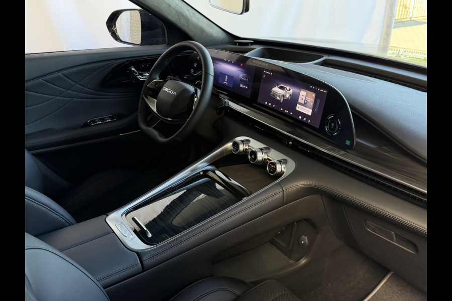 Omoda 9 OMODA 9 PREMIUM AWD 538PK TOPMODEL | 145 KM / TOTAAL MET BENZINE 1000KM ELEKTRISCH | 538 PK | 4WD 4X4
