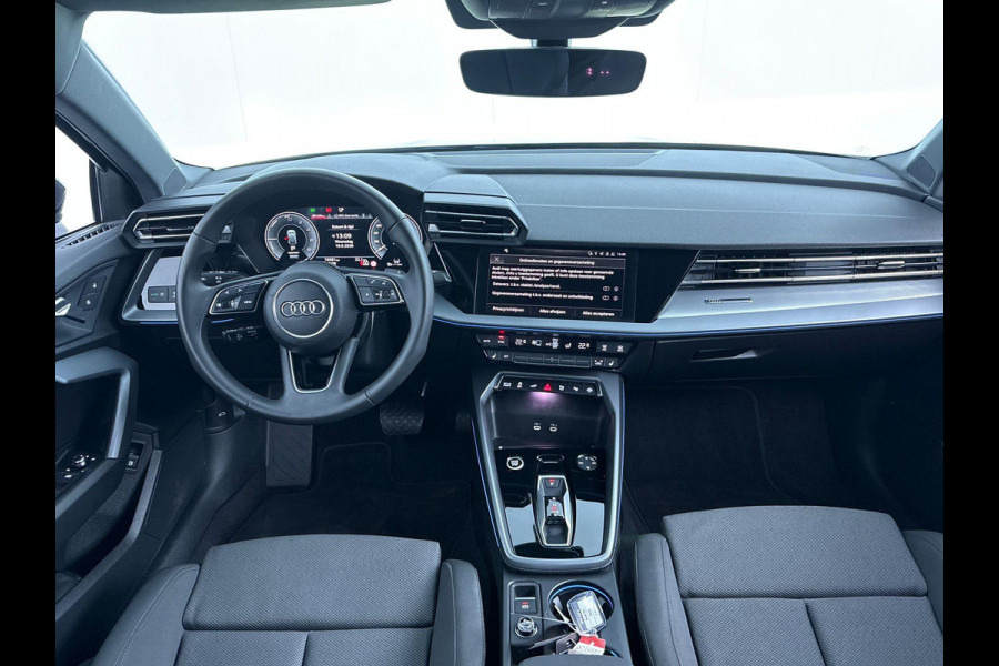 Audi A3 Sportback 40 TFSI e Advanced edition 204 pk S-tronic | Verlengde garantie | Navigatie | Parkeersensoren (Park assist) | Achteruitrijcamera | Adaptieve cruise control |