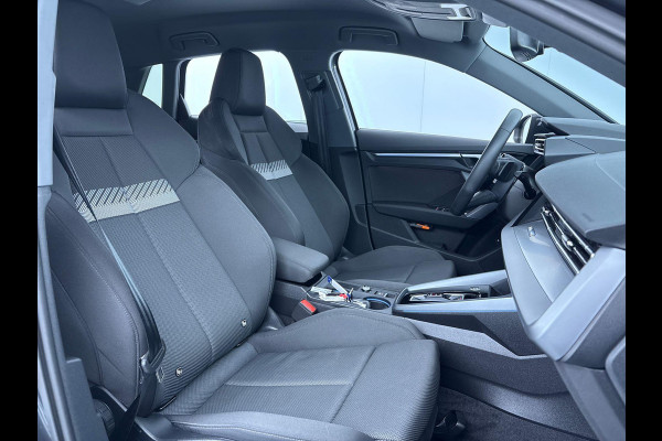 Audi A3 Sportback 40 TFSI e Advanced edition 204 pk S-tronic | Verlengde garantie | Navigatie | Parkeersensoren (Park assist) | Achteruitrijcamera | Adaptieve cruise control |