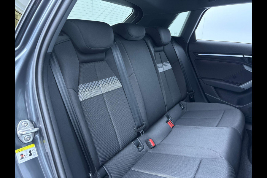 Audi A3 Sportback 40 TFSI e Advanced edition 204 pk S-tronic | Verlengde garantie | Navigatie | Parkeersensoren (Park assist) | Achteruitrijcamera | Adaptieve cruise control |