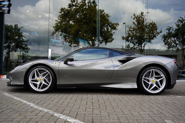 Ferrari F8 Tributo 3.9 V8 HELE / 6 D.KM / Full Carbon Exterior / Full ADAS
