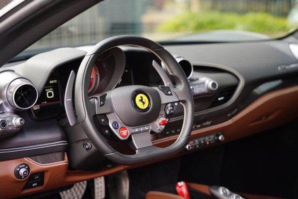 Ferrari F8 Tributo 3.9 V8 HELE / 6 D.KM / Full Carbon Exterior / Full ADAS