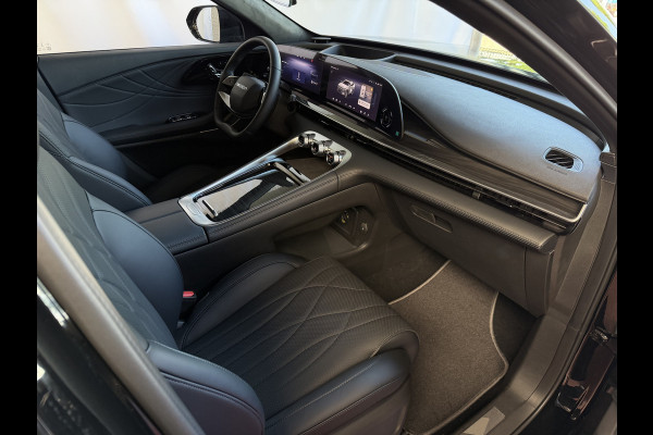 Omoda 9 OMODA 9 PREMIUM AWD 538 PK | LUXE PHEV SUV | 145 KM ELEKTRISCH | MASSAGE | VERWARMD & GEVENTILEERD 4WD 4X4