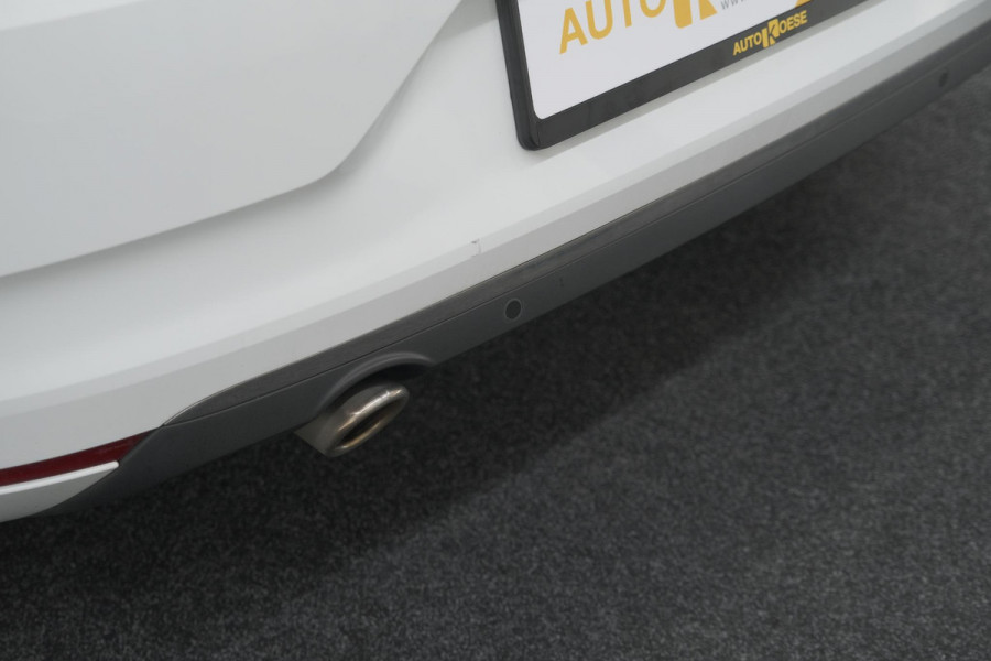 Renault Clio TCe 130 EDC Intens | 360 Camera | Apple Carplay | Parkeersensoren | Climate Control