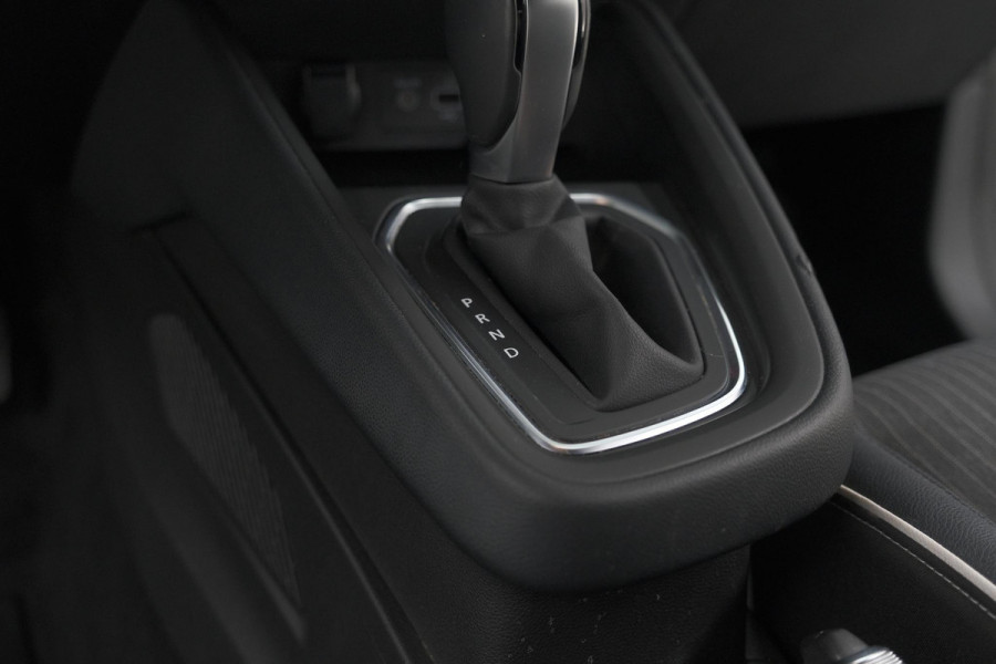 Renault Clio TCe 130 EDC Intens | 360 Camera | Apple Carplay | Parkeersensoren | Climate Control