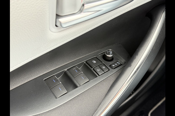 Toyota Corolla Touring Sports 1.8 Hybrid Dynamic | ACC | CarPlay | Camera | Keyless | 17 inch