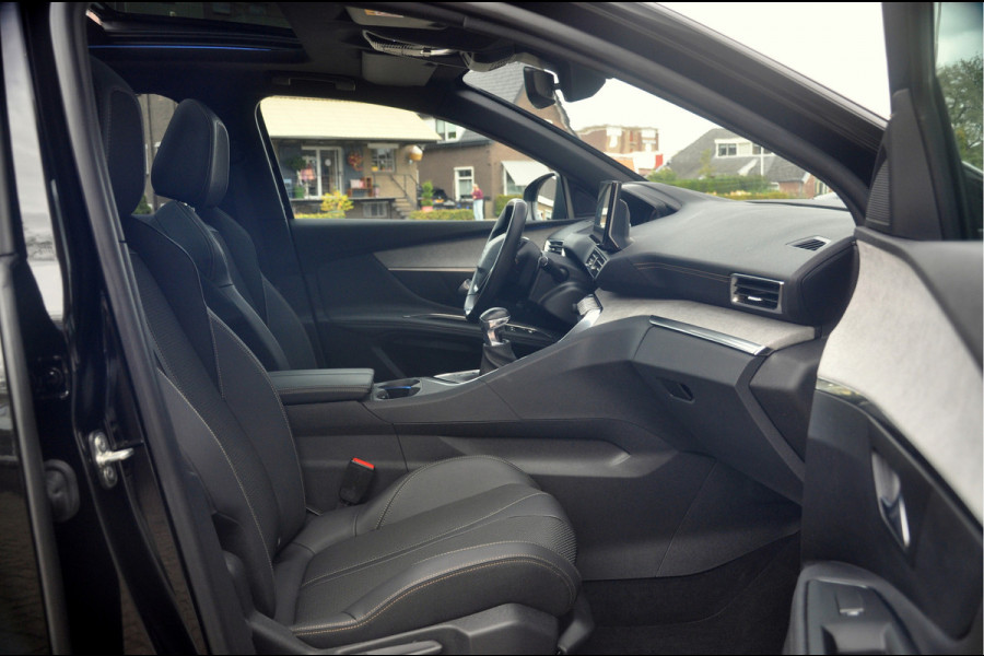 Peugeot 3008 1.2 PureTech 130 PK GT | Panoramadak | Black Pack | Eerste Eigenaar!