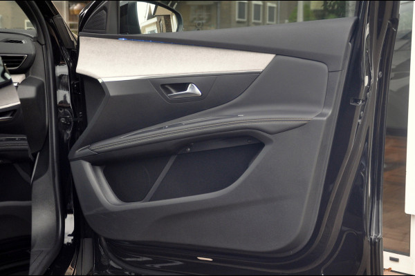 Peugeot 3008 1.2 PureTech 130 PK GT | Panoramadak | Black Pack | Eerste Eigenaar!