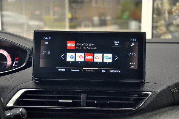 Peugeot 3008 1.2 PureTech 130 PK GT | Panoramadak | Black Pack | Eerste Eigenaar!