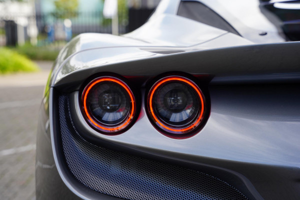 Ferrari F8 Tributo 3.9 V8 HELE / 6 D.KM / Full Carbon Exterior / Full ADAS