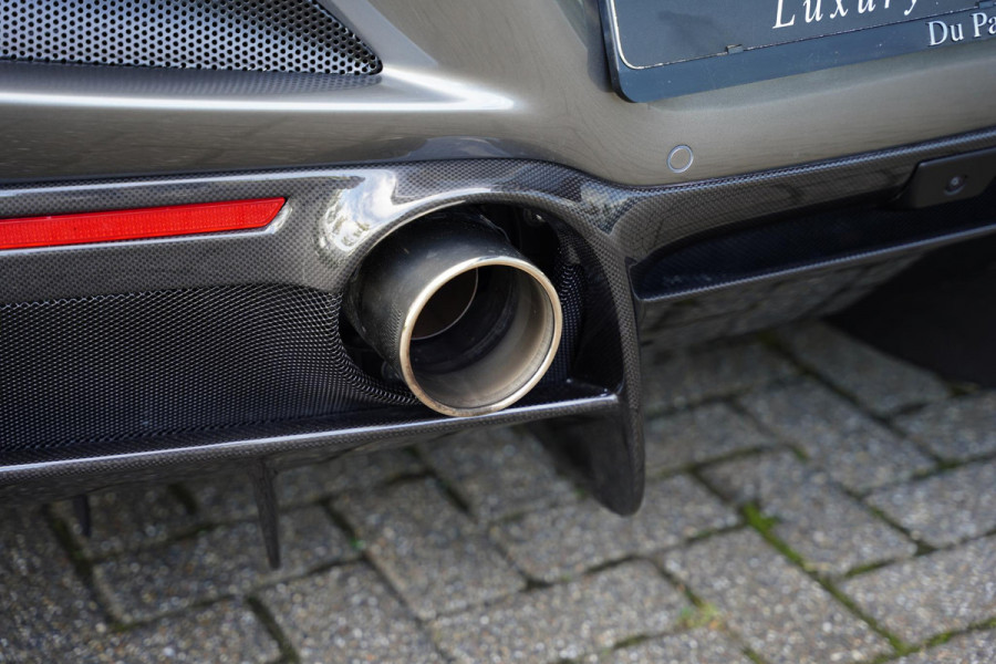 Ferrari F8 Tributo 3.9 V8 HELE / 6 D.KM / Full Carbon Exterior / Full ADAS