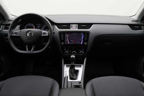 Škoda Octavia Combi 1.5 TSI DSG Greentech Business Edition Camera, Apple Carplay, Trekhaak, Climate, Stoelverwarming, PDC