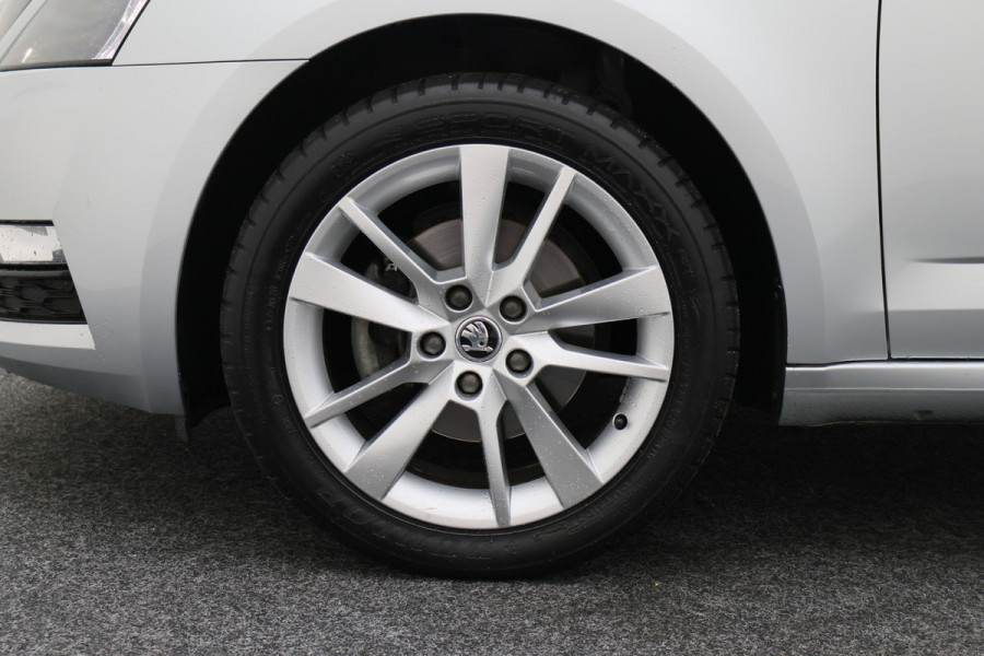 Škoda Octavia Combi 1.5 TSI DSG Greentech Business Edition Camera, Apple Carplay, Trekhaak, Climate, Stoelverwarming, PDC