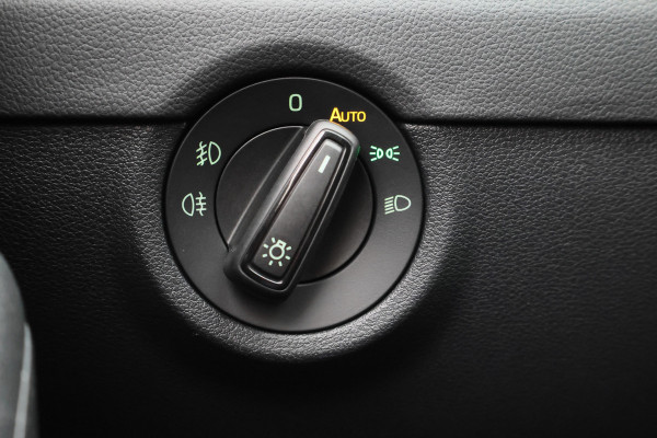 Škoda Octavia Combi 1.5 TSI DSG Greentech Business Edition Camera, Apple Carplay, Trekhaak, Climate, Stoelverwarming, PDC