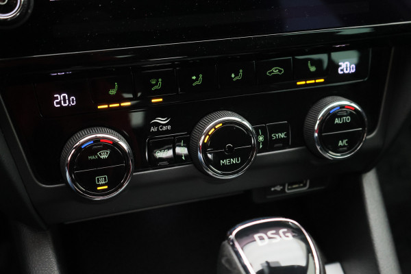 Škoda Octavia Combi 1.5 TSI DSG Greentech Business Edition Camera, Apple Carplay, Trekhaak, Climate, Stoelverwarming, PDC