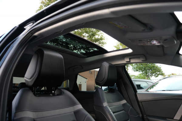 Citroën C4 1.2 Puretech Shine *PANORAMADAK/MASSAGE* Leder/Navi/Stoelverwarming Extreem LUXE