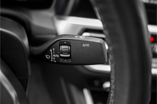 BMW 3-serie M340i xDrive Schuifdak LASER ACC Individual H/K 1e Eig