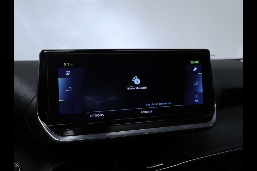 Peugeot e-2008 EV Allure 50 kWh Sport SOH 90% (APPLE CARPLAY,NAVI,CAMERA,PDC,CLIMTE,CRUISE,LED,SPORTSTOELEN,LM VELGEN,NETTE STAAT)