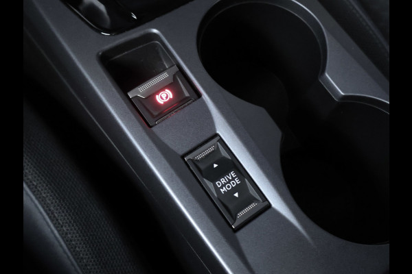 Peugeot e-2008 EV Allure 50 kWh Sport SOH 90% (APPLE CARPLAY,NAVI,CAMERA,PDC,CLIMTE,CRUISE,LED,SPORTSTOELEN,LM VELGEN,NETTE STAAT)