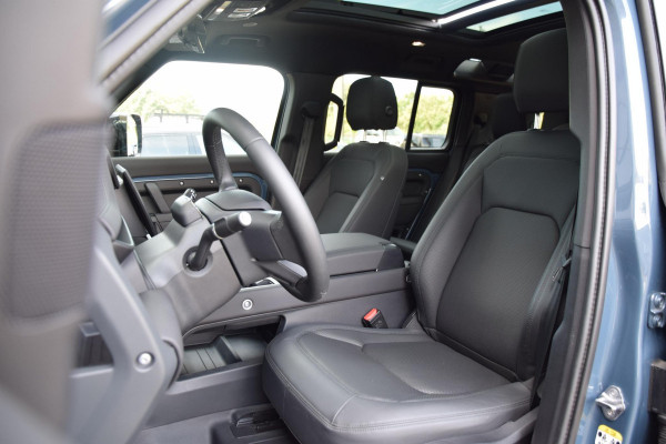 Land Rover Defender 110 2.0 P300e 110 X-Dynamic SE