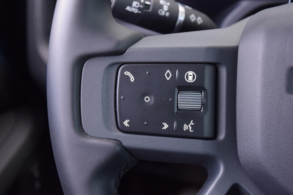 Land Rover Defender 110 2.0 P300e 110 X-Dynamic SE
