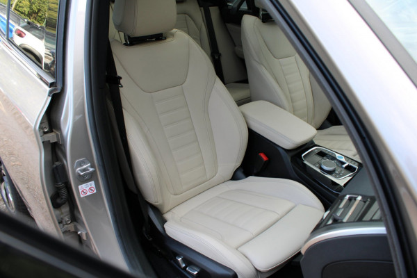 BMW iX3 High Executive 80 kWh/pano/Mpakket