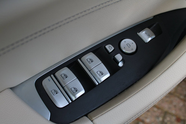BMW iX3 High Executive 80 kWh/pano/Mpakket