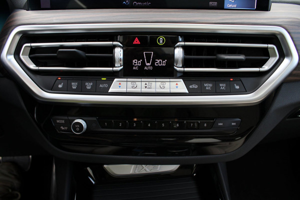 BMW iX3 High Executive 80 kWh/pano/Mpakket