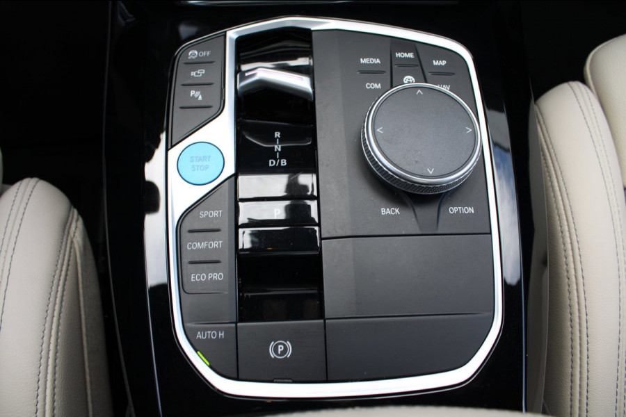 BMW iX3 High Executive 80 kWh/pano/Mpakket