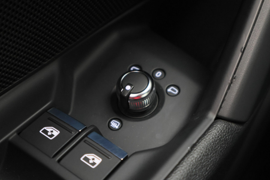 Audi A3 Sportback 40 TFSI e Business edition Virtual Cockpit, Cruise, Trekhaak, Sportstoelen, Stoelverwarming, 17''