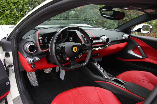 Ferrari 812 6.5 V12 Superfast HELE | Bianco Italia | Lift | Passenger Display | Carbon LED