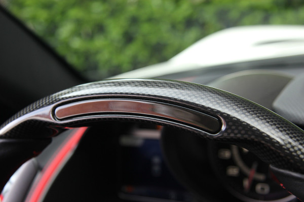 Ferrari 812 6.5 V12 Superfast HELE | Bianco Italia | Lift | Passenger Display | Carbon LED