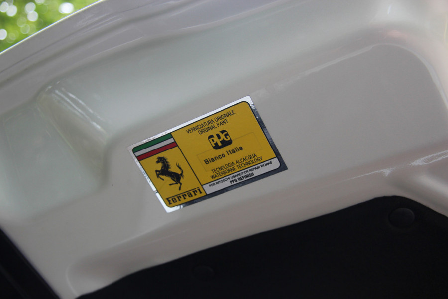 Ferrari 812 6.5 V12 Superfast HELE | Bianco Italia | Lift | Passenger Display | Carbon LED