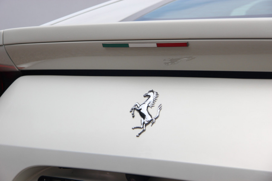 Ferrari 812 6.5 V12 Superfast HELE | Bianco Italia | Lift | Passenger Display | Carbon LED