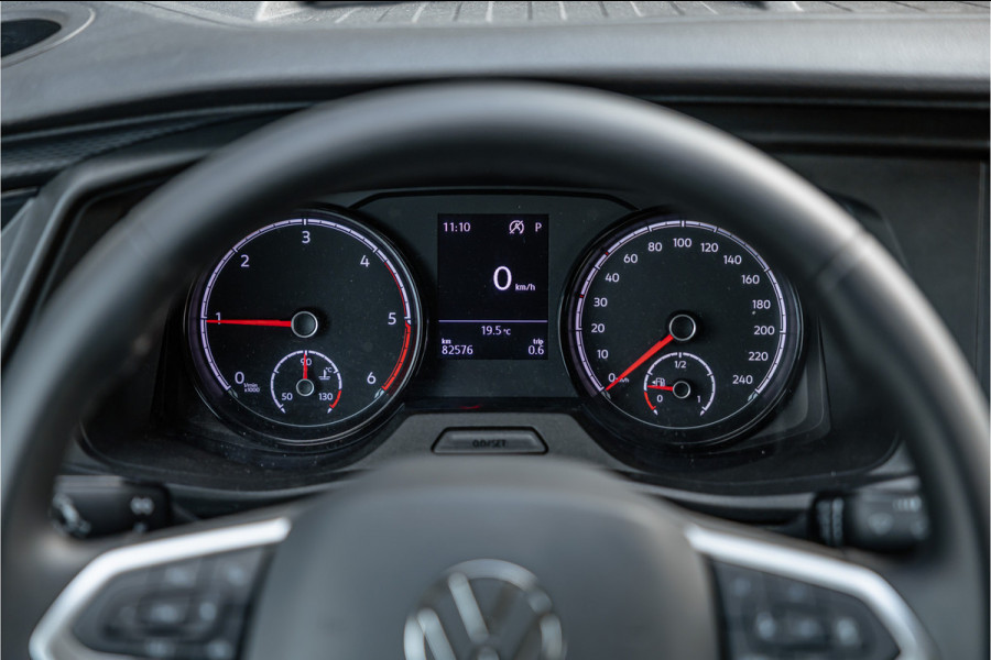 Volkswagen Transporter T6.1 2.0 TDI L2H1 DC 4Motion | Dubbel cabine | 5-zitter | Bi-Xenon | CarPlay | Camera | Navigatie | MF Stuur | Trekhaak | DAB | Cruise control