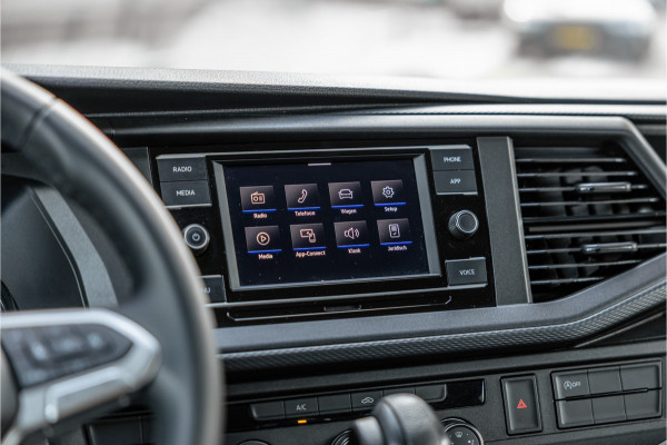 Volkswagen Transporter T6.1 2.0 TDI L2H1 DC 4Motion | Dubbel cabine | 5-zitter | Bi-Xenon | CarPlay | Camera | Navigatie | MF Stuur | Trekhaak | DAB | Cruise control