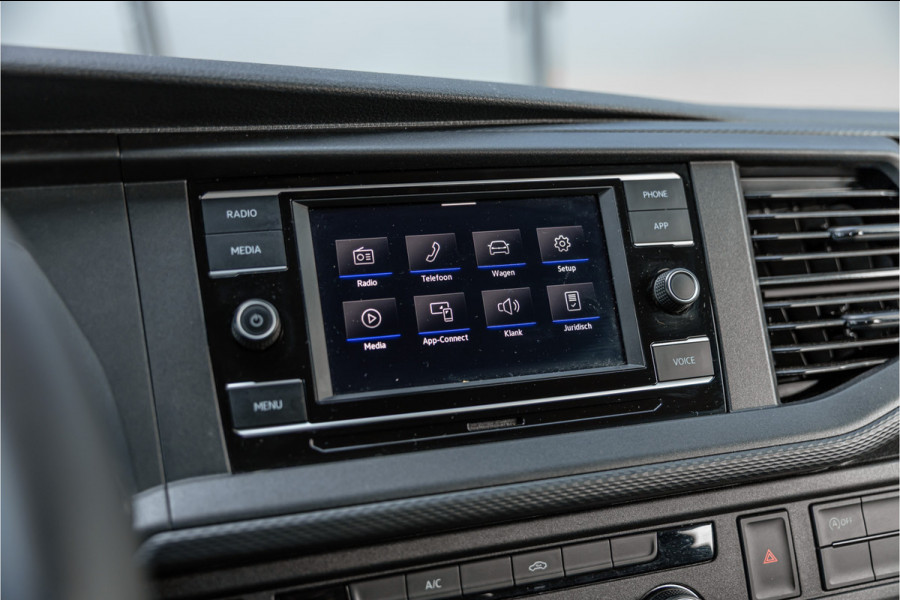 Volkswagen Transporter T6.1 2.0 TDI L2H1 DC 4Motion | Dubbel cabine | 5-zitter | Bi-Xenon | CarPlay | Camera | Navigatie | MF Stuur | Trekhaak | DAB | Cruise control