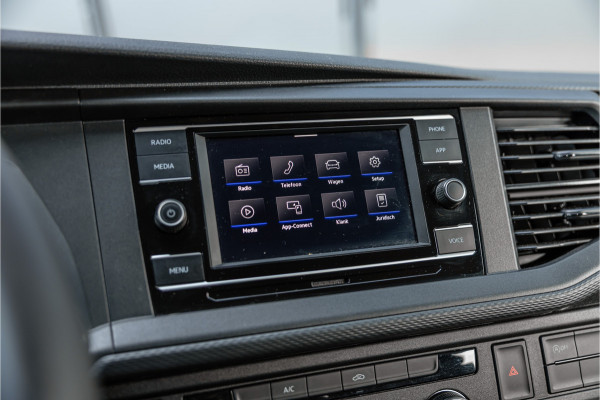 Volkswagen Transporter T6.1 2.0 TDI L2H1 DC 4Motion | Dubbel cabine | 5-zitter | Bi-Xenon | CarPlay | Camera | Navigatie | MF Stuur | Trekhaak | DAB | Cruise control