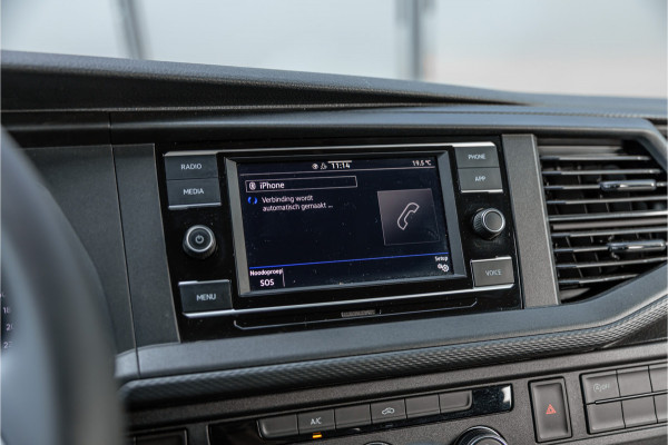 Volkswagen Transporter T6.1 2.0 TDI L2H1 DC 4Motion | Dubbel cabine | 5-zitter | Bi-Xenon | CarPlay | Camera | Navigatie | MF Stuur | Trekhaak | DAB | Cruise control