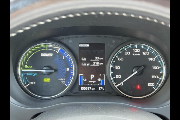 Mitsubishi Outlander 2.4 PHEV Intense ✓1e Eigenaar✓Trakhaak✓Carplay✓Camera✓Alcantara-Leder✓Stoelverw-Stoelverkoeling✓Clima✓Cruise✓Pdc V+A✓Keyless✓Net beurt gehad✓18" Lmv✓N.A.P✓Apk tot 10-2027