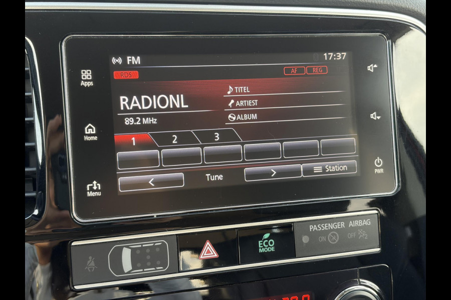Mitsubishi Outlander 2.4 PHEV Intense ✓1e Eigenaar✓Trakhaak✓Carplay✓Camera✓Alcantara-Leder✓Stoelverw-Stoelverkoeling✓Clima✓Cruise✓Pdc V+A✓Keyless✓Net beurt gehad✓18" Lmv✓N.A.P✓Apk tot 10-2027