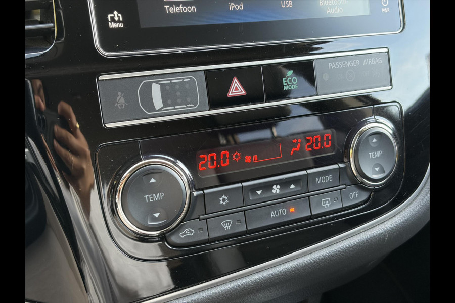 Mitsubishi Outlander 2.4 PHEV Intense ✓1e Eigenaar✓Trakhaak✓Carplay✓Camera✓Alcantara-Leder✓Stoelverw-Stoelverkoeling✓Clima✓Cruise✓Pdc V+A✓Keyless✓Net beurt gehad✓18" Lmv✓N.A.P✓Apk tot 10-2027