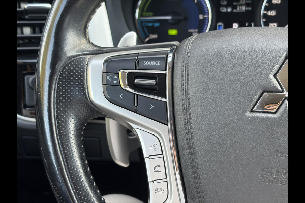 Mitsubishi Outlander 2.4 PHEV Intense ✓1e Eigenaar✓Trakhaak✓Carplay✓Camera✓Alcantara-Leder✓Stoelverw-Stoelverkoeling✓Clima✓Cruise✓Pdc V+A✓Keyless✓Net beurt gehad✓18" Lmv✓N.A.P✓Apk tot 10-2027