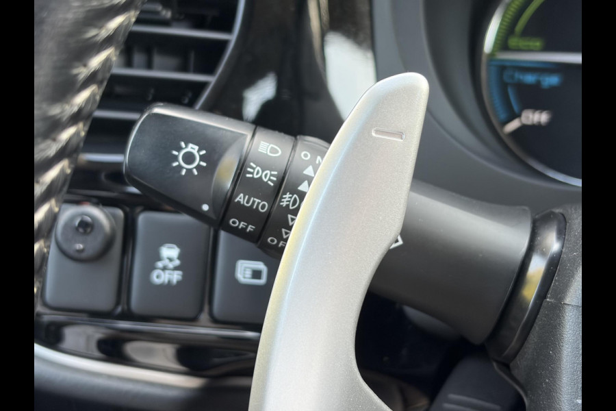 Mitsubishi Outlander 2.4 PHEV Intense ✓1e Eigenaar✓Trakhaak✓Carplay✓Camera✓Alcantara-Leder✓Stoelverw-Stoelverkoeling✓Clima✓Cruise✓Pdc V+A✓Keyless✓Net beurt gehad✓18" Lmv✓N.A.P✓Apk tot 10-2027