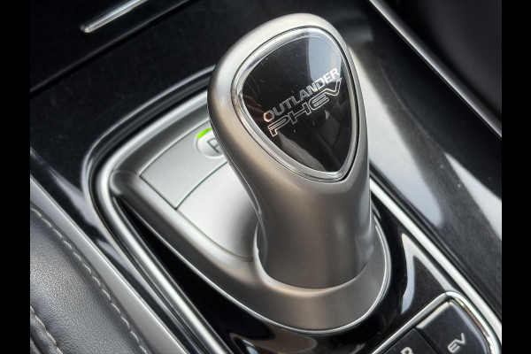 Mitsubishi Outlander 2.4 PHEV Intense ✓1e Eigenaar✓Trakhaak✓Carplay✓Camera✓Alcantara-Leder✓Stoelverw-Stoelverkoeling✓Clima✓Cruise✓Pdc V+A✓Keyless✓Net beurt gehad✓18" Lmv✓N.A.P✓Apk tot 10-2027