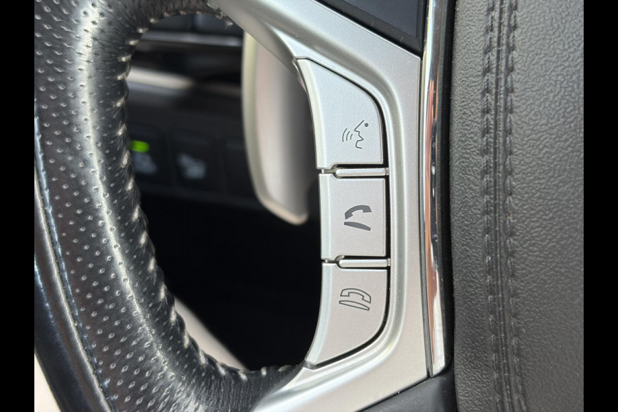 Mitsubishi Outlander 2.4 PHEV Intense ✓1e Eigenaar✓Trakhaak✓Carplay✓Camera✓Alcantara-Leder✓Stoelverw-Stoelverkoeling✓Clima✓Cruise✓Pdc V+A✓Keyless✓Net beurt gehad✓18" Lmv✓N.A.P✓Apk tot 10-2027