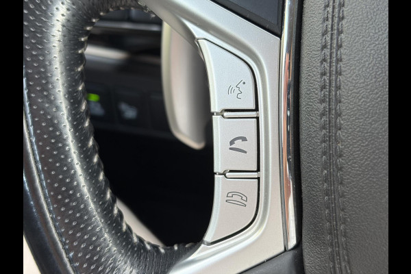 Mitsubishi Outlander 2.4 PHEV Intense ✓1e Eigenaar✓Trakhaak✓Carplay✓Camera✓Alcantara-Leder✓Stoelverw-Stoelverkoeling✓Clima✓Cruise✓Pdc V+A✓Keyless✓Net beurt gehad✓18" Lmv✓N.A.P✓Apk tot 10-2027