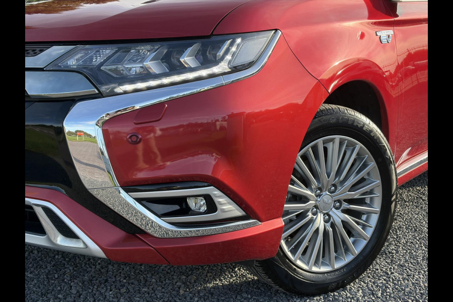 Mitsubishi Outlander 2.4 PHEV Intense ✓1e Eigenaar✓Trakhaak✓Carplay✓Camera✓Alcantara-Leder✓Stoelverw-Stoelverkoeling✓Clima✓Cruise✓Pdc V+A✓Keyless✓Net beurt gehad✓18" Lmv✓N.A.P✓Apk tot 10-2027