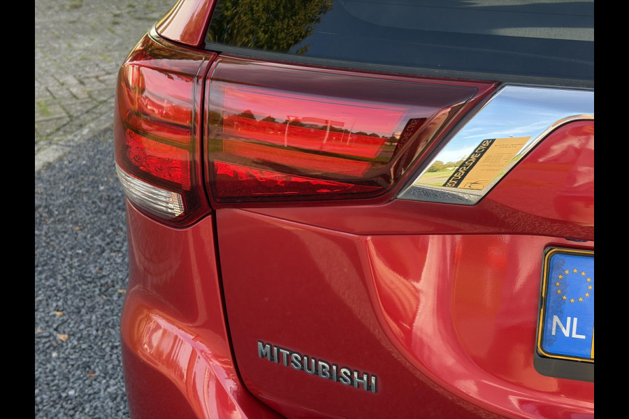 Mitsubishi Outlander 2.4 PHEV Intense ✓1e Eigenaar✓Trakhaak✓Carplay✓Camera✓Alcantara-Leder✓Stoelverw-Stoelverkoeling✓Clima✓Cruise✓Pdc V+A✓Keyless✓Net beurt gehad✓18" Lmv✓N.A.P✓Apk tot 10-2027